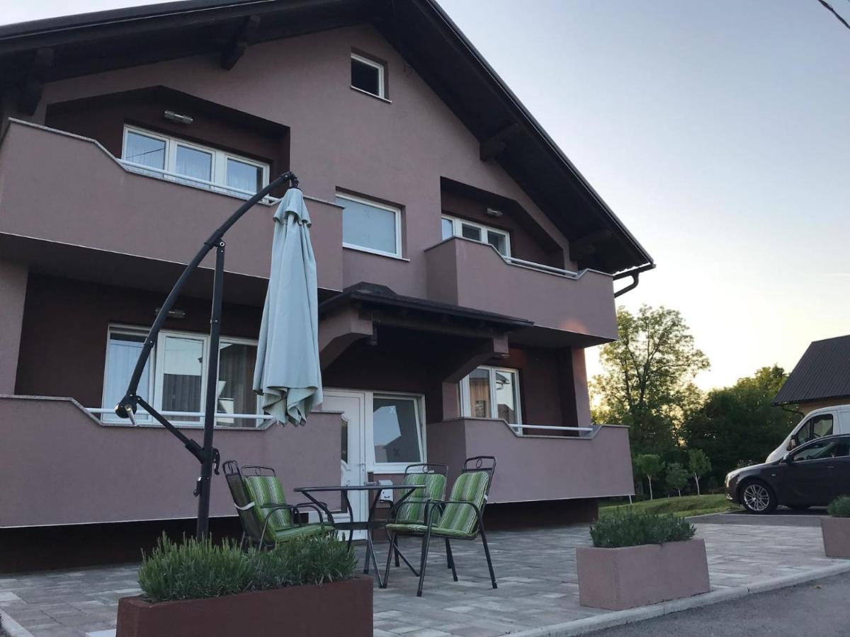 Sobe Matovinovic Hotell Lovinac  Eksteriør bilde